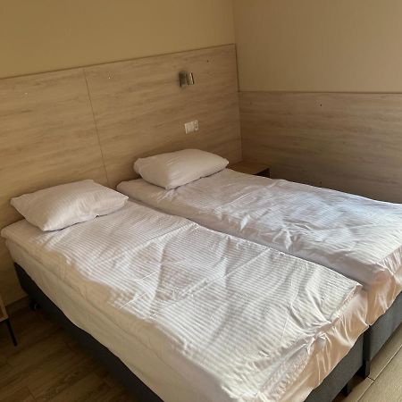 Kietrz Ludowa Restauracja & Noclegi מראה חיצוני תמונה