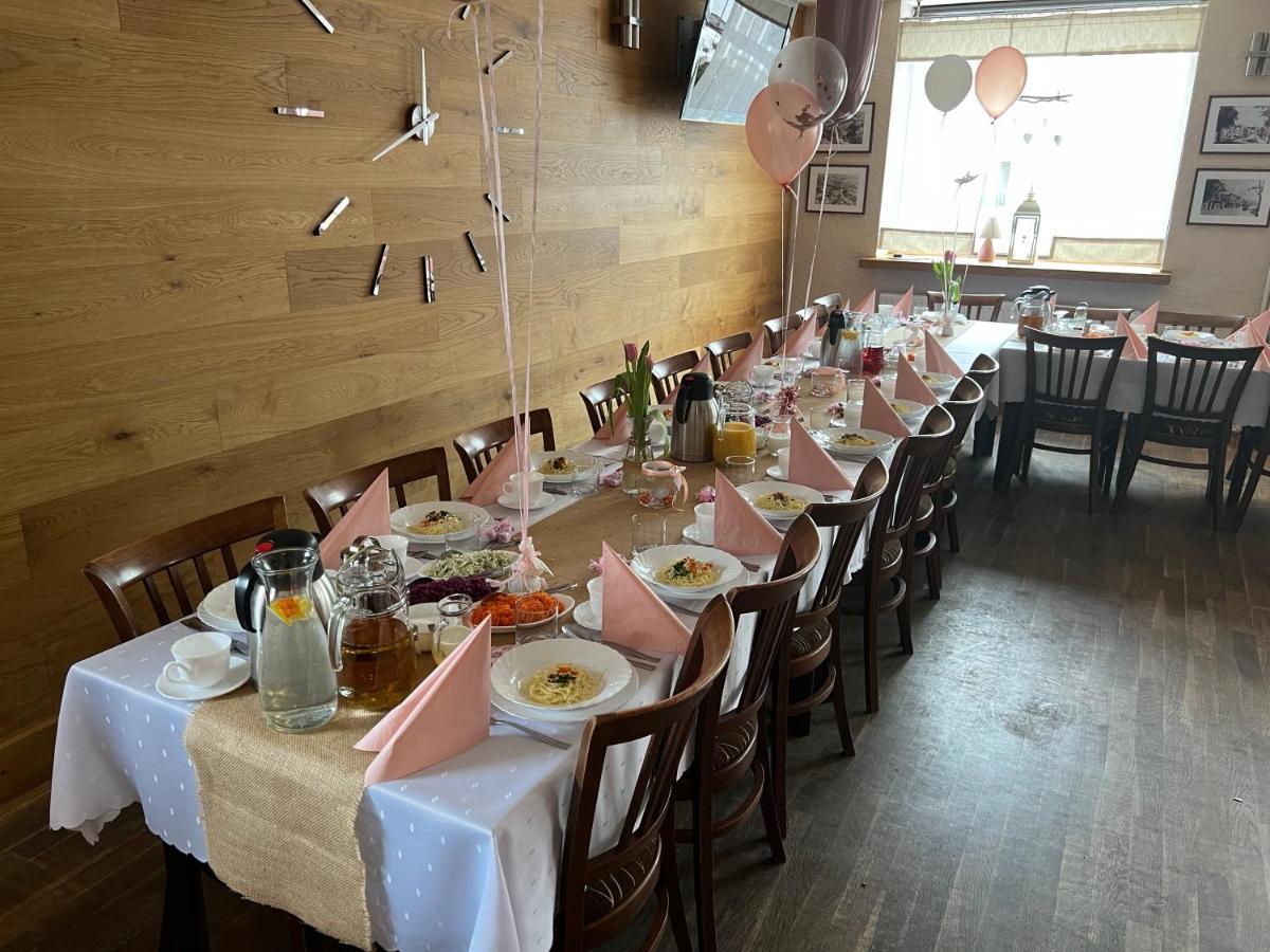 Kietrz Ludowa Restauracja & Noclegi מראה חיצוני תמונה