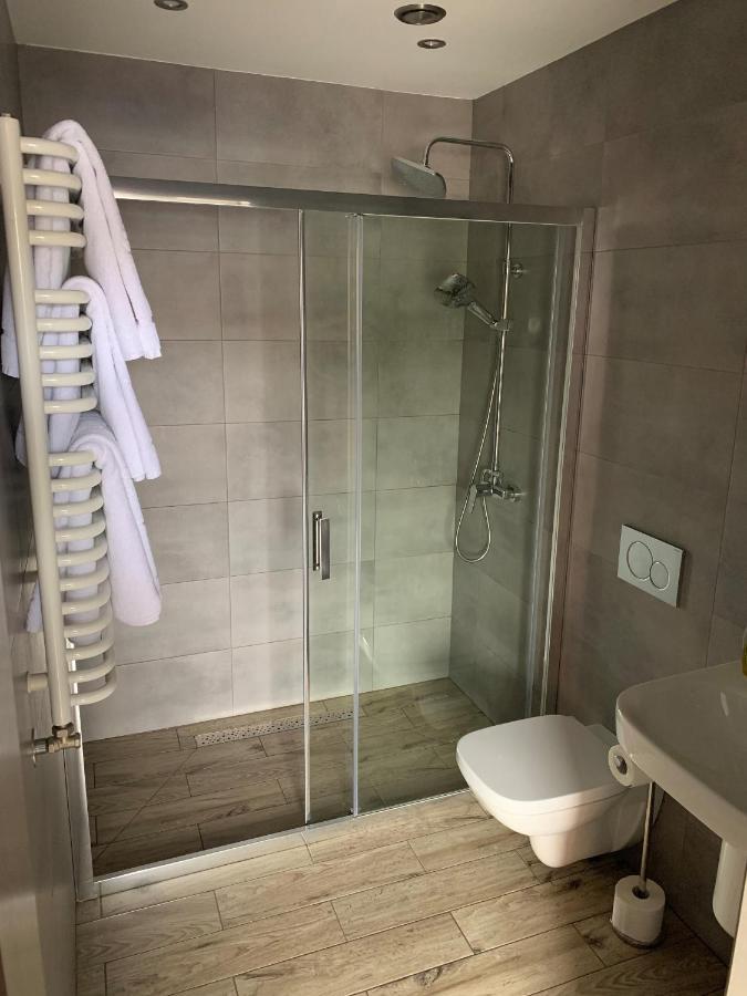 Kietrz Ludowa Restauracja & Noclegi מראה חיצוני תמונה