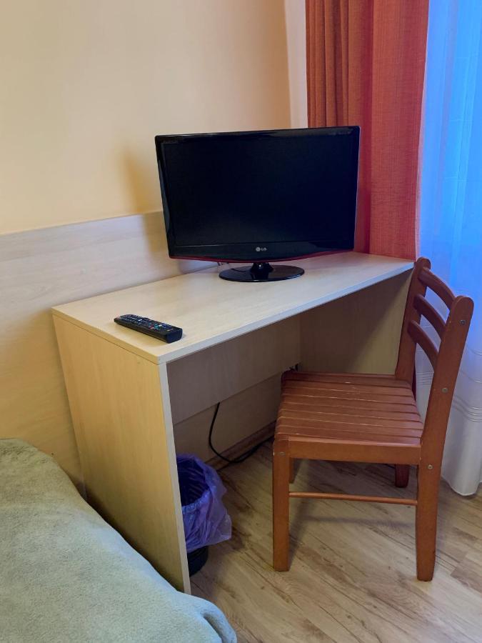 Kietrz Ludowa Restauracja & Noclegi מראה חיצוני תמונה