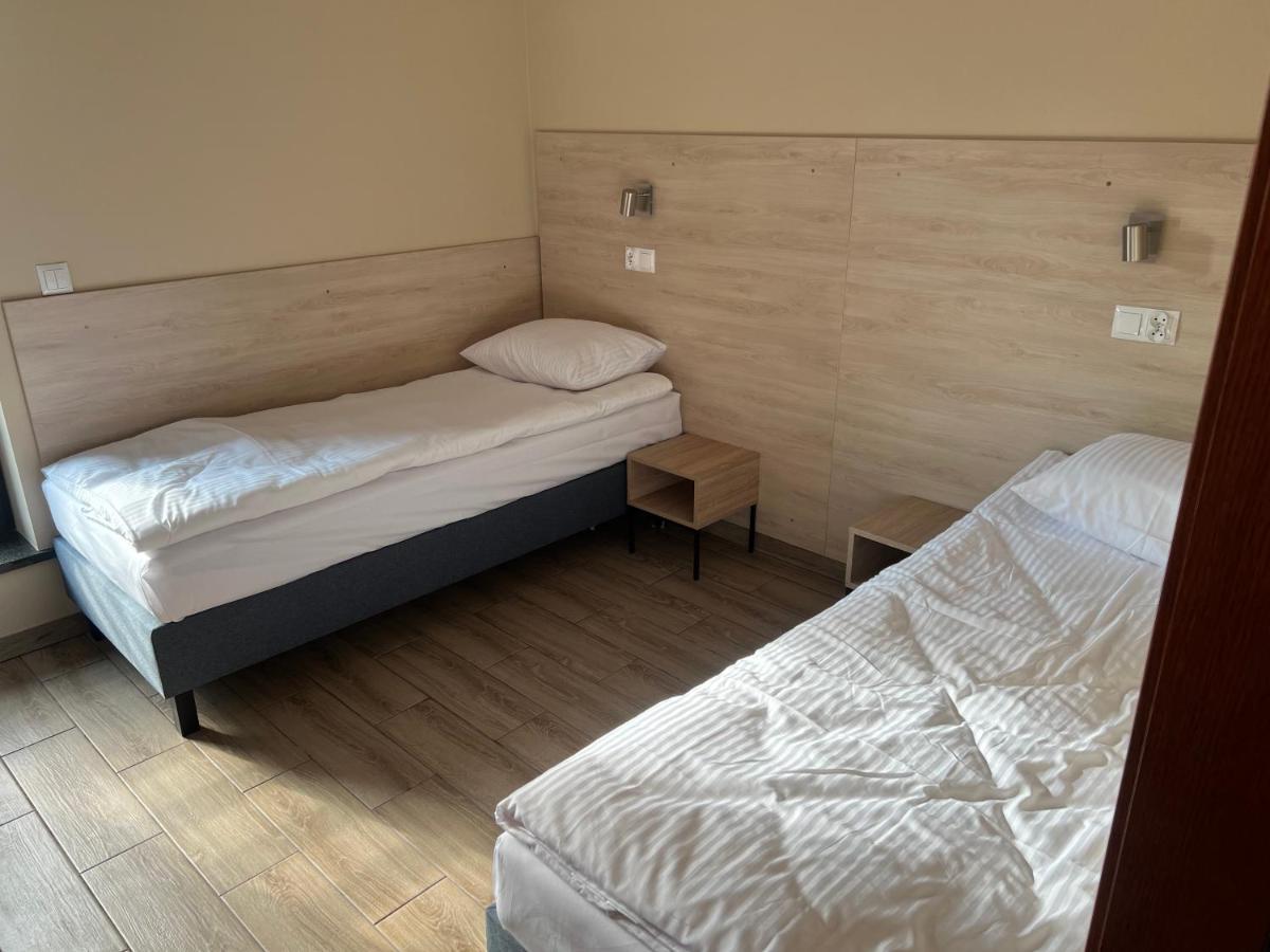 Kietrz Ludowa Restauracja & Noclegi מראה חיצוני תמונה