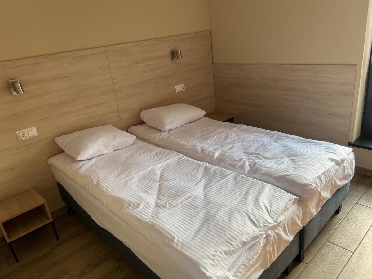 Kietrz Ludowa Restauracja & Noclegi מראה חיצוני תמונה